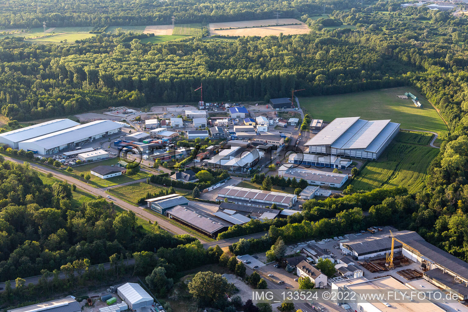 Industriegebiet im Horrenfeld Huttenheim in Philippsburg im Bundesland Baden-Württemberg, Deutschland