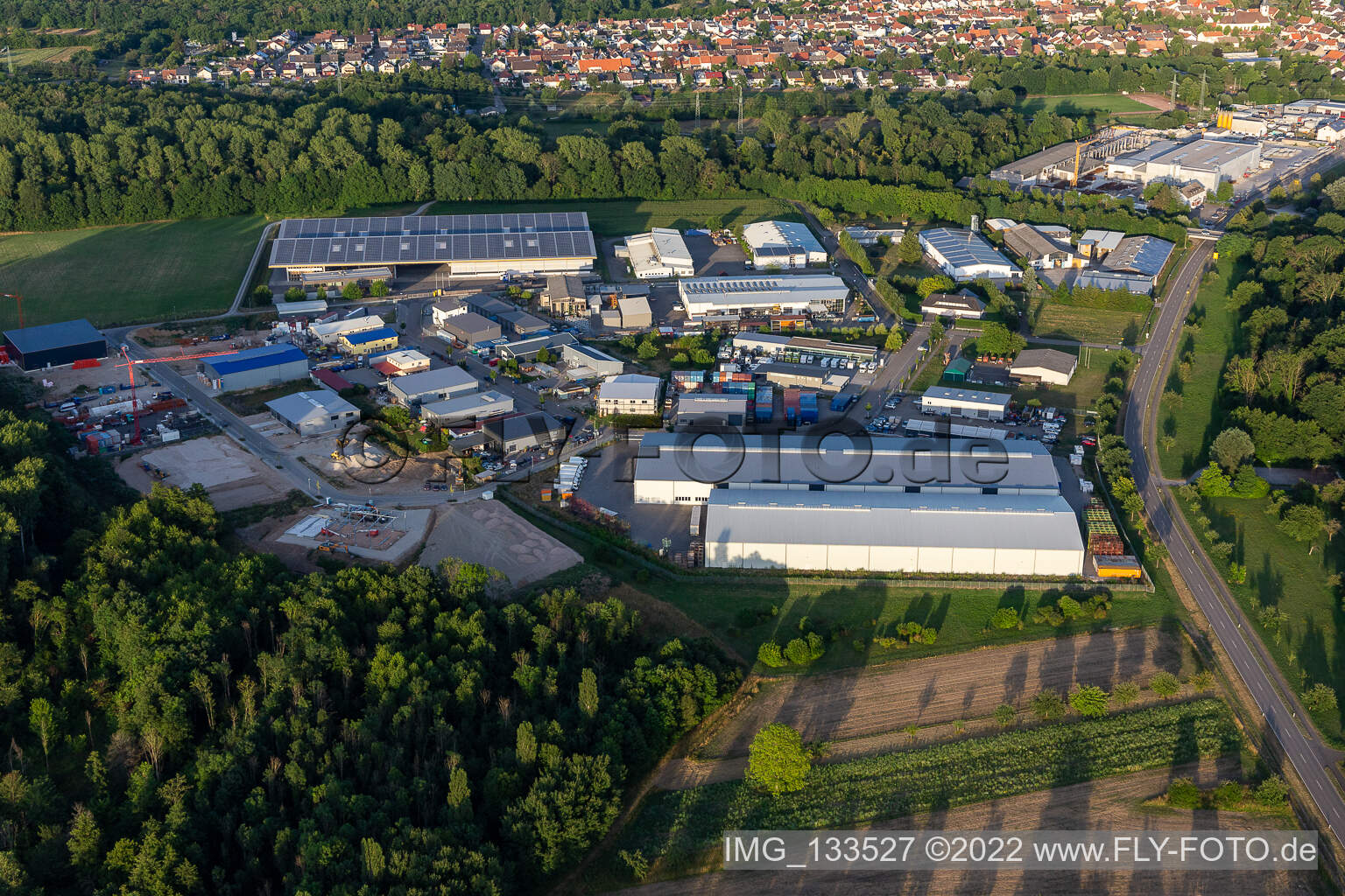 Luftbild von Industriegebiet im Horrenfeld Huttenheim in Philippsburg im Bundesland Baden-Württemberg, Deutschland