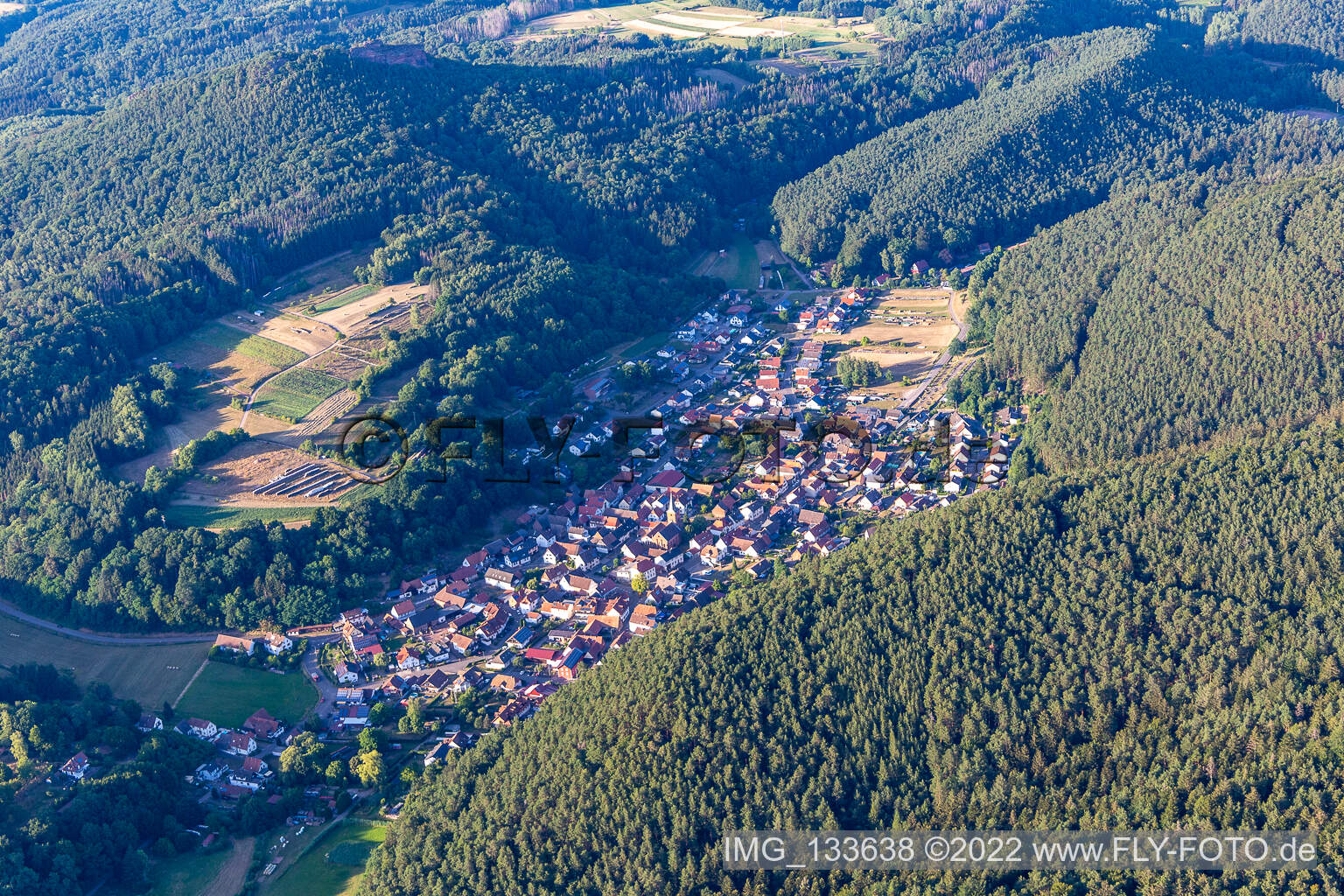 Luftbild von Vorderweidenthal im Bundesland Rheinland-Pfalz, Deutschland