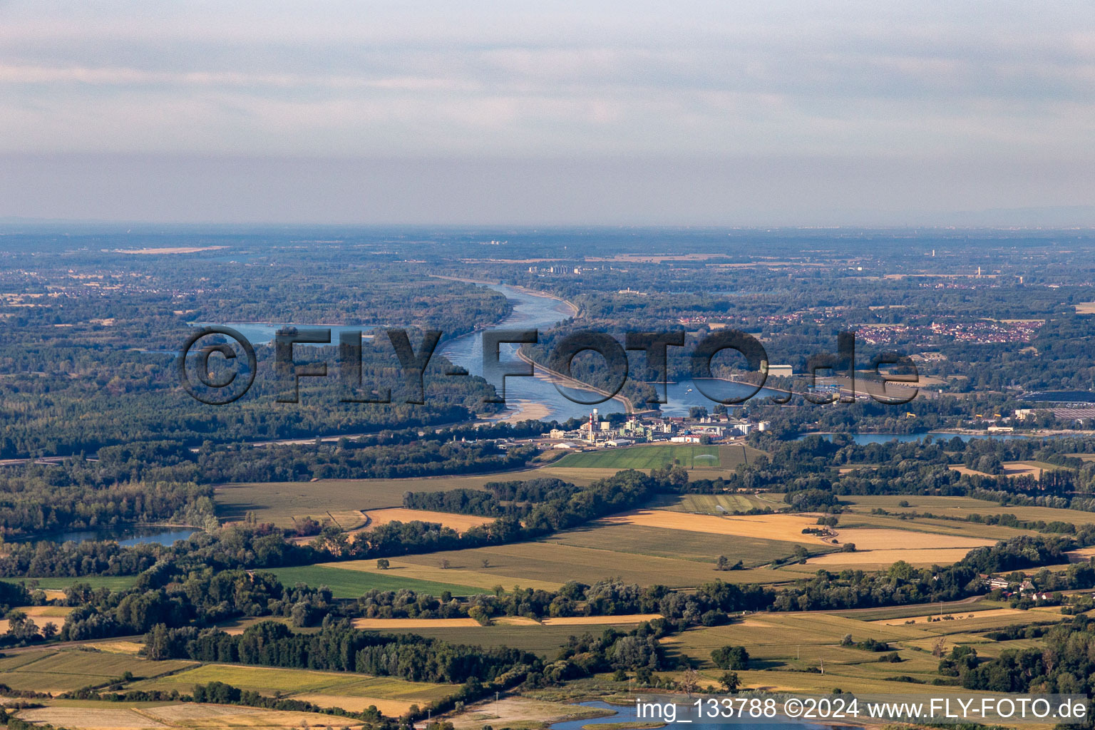 DOW France S.A.S. m  Evonik Oil Additives in Lauterbourg im Bundesland Bas-Rhin, Frankreich