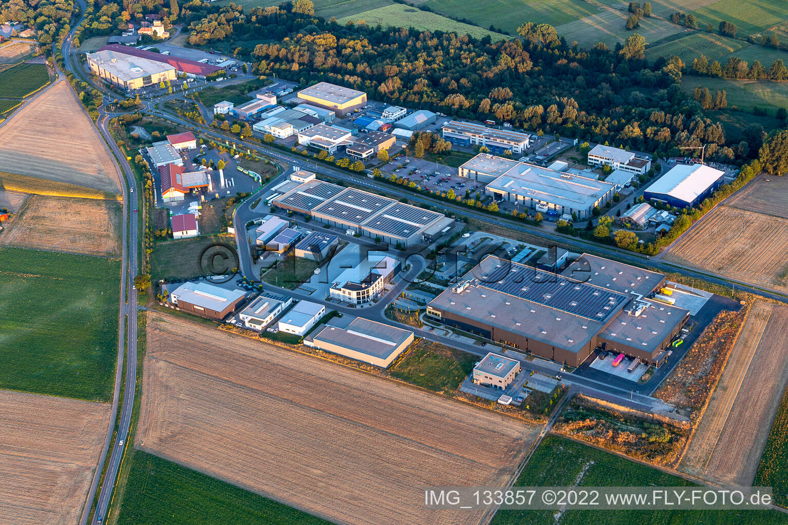 Luftbild von Heo GmbH im Ortsteil Herxheim in Herxheim bei Landau/Pfalz im Bundesland Rheinland-Pfalz, Deutschland