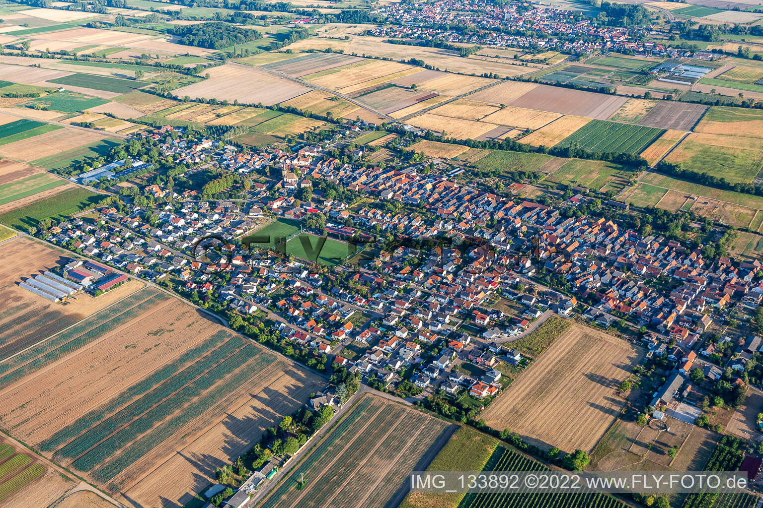 Drohnenbild von Gommersheim im Bundesland Rheinland-Pfalz, Deutschland