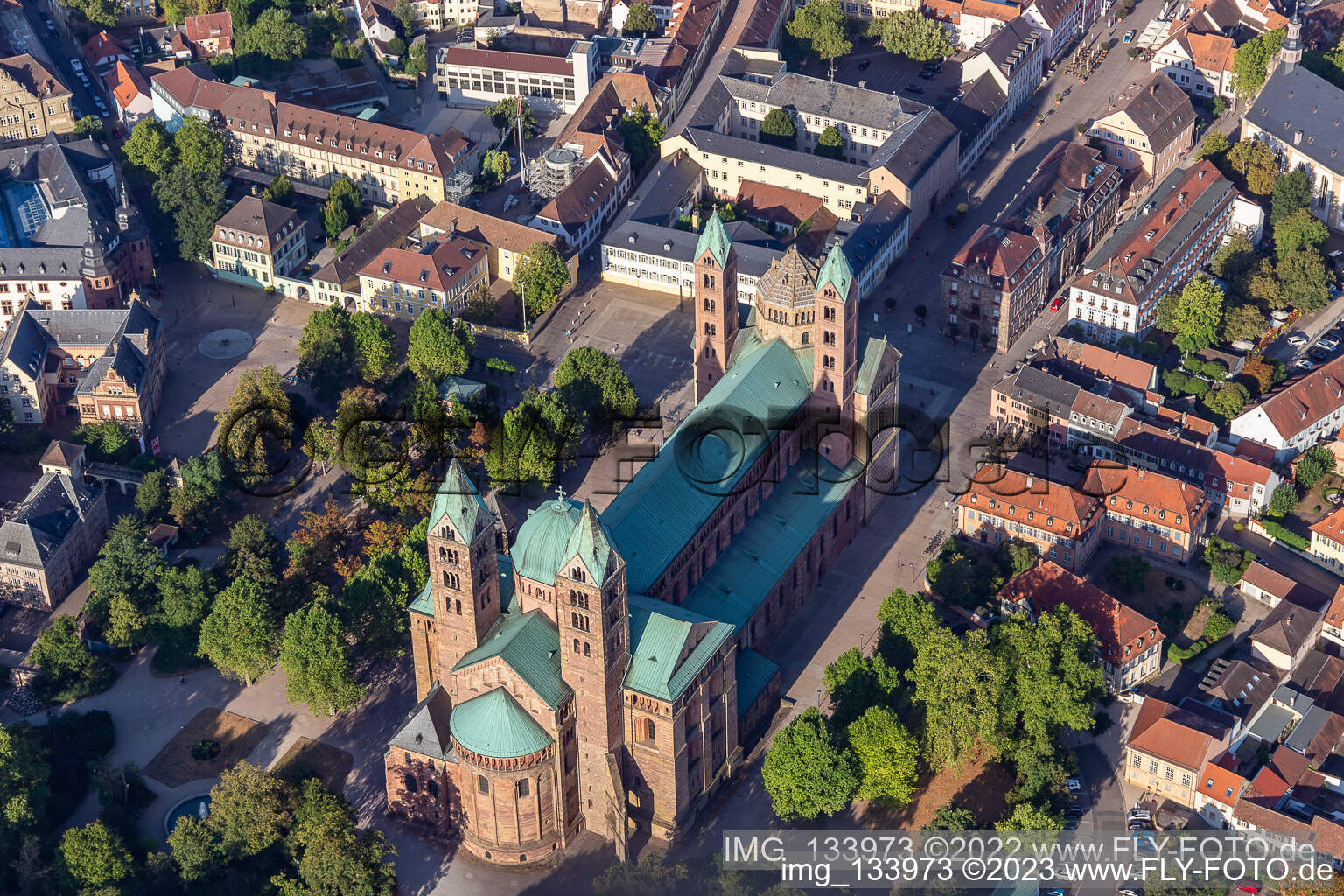 Dom zu Speyer im Bundesland Rheinland-Pfalz, Deutschland von oben gesehen