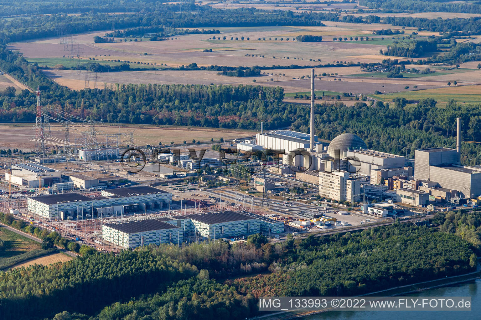 Luftbild von TransnetBW GmbH, Gleichstrom-Umspannwerk auf dem Gelände des stillgelegten AKW Philippsburg im Bundesland Baden-Württemberg, Deutschland