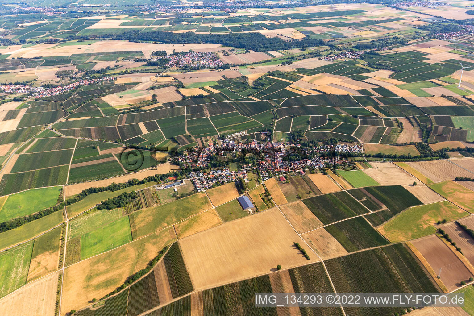 Drohnenbild von Dierbach im Bundesland Rheinland-Pfalz, Deutschland