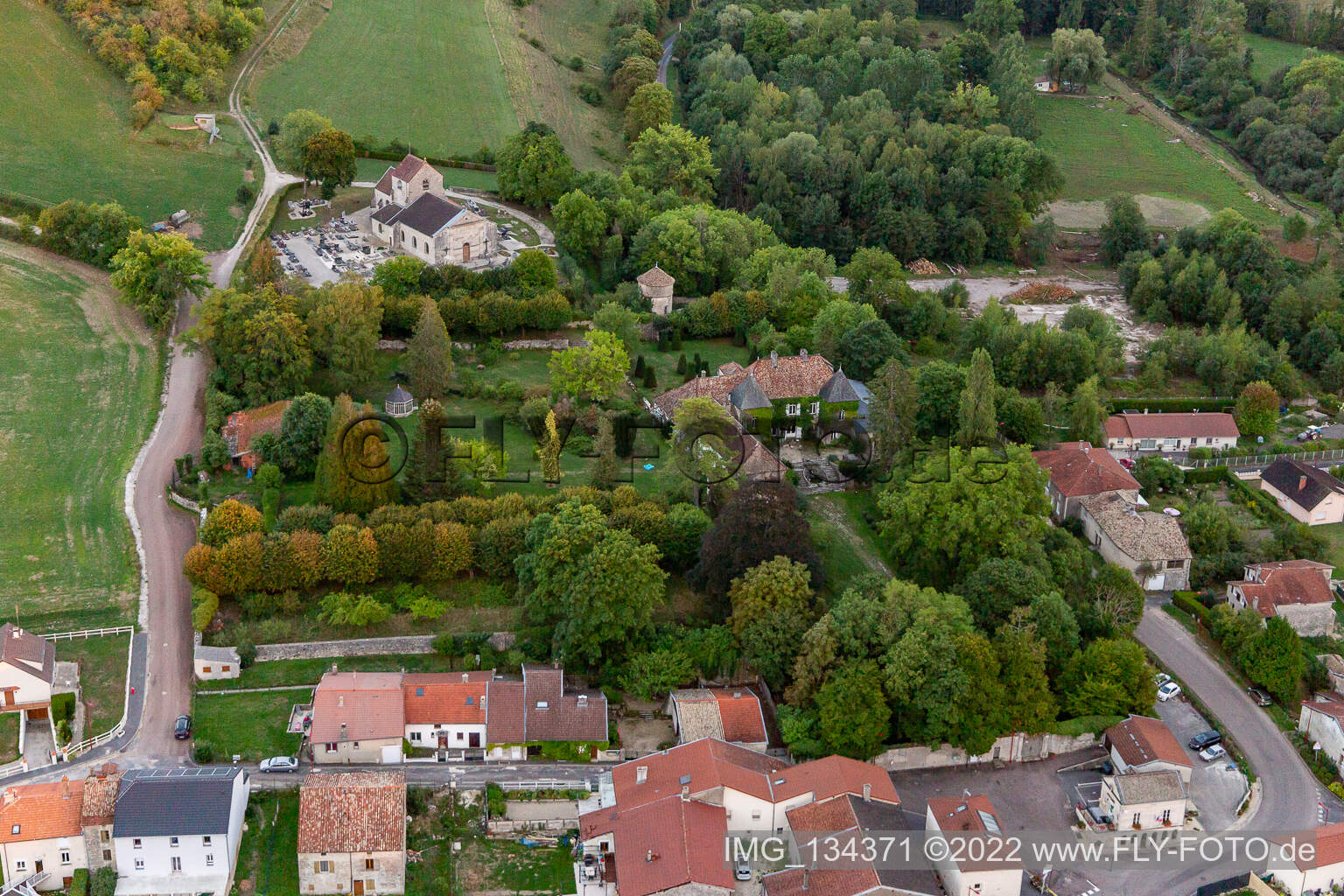 Noncourt-sur-le-Rongeant im Bundesland Haute-Marne, Frankreich von oben gesehen
