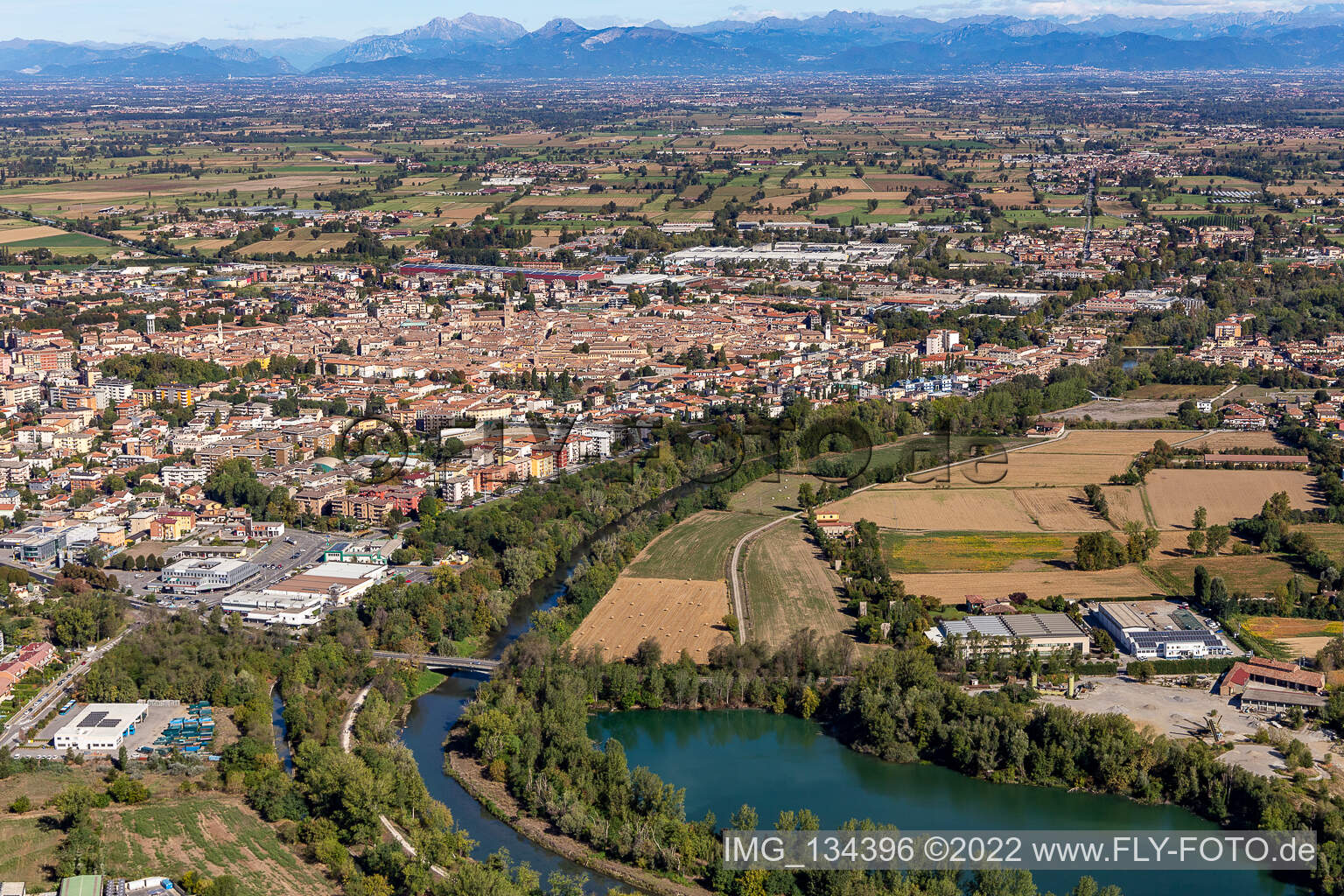 Luftaufnahme von Crema im Bundesland Cremona, Italien