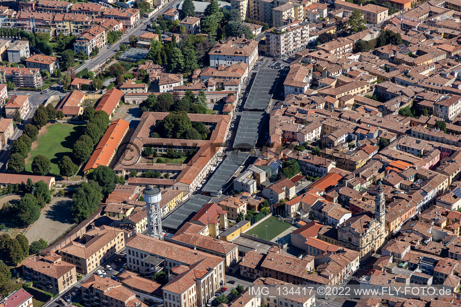 Luftbild von Mercato Coperto, Via Giuseppe Verdi in Crema im Bundesland Cremona, Italien