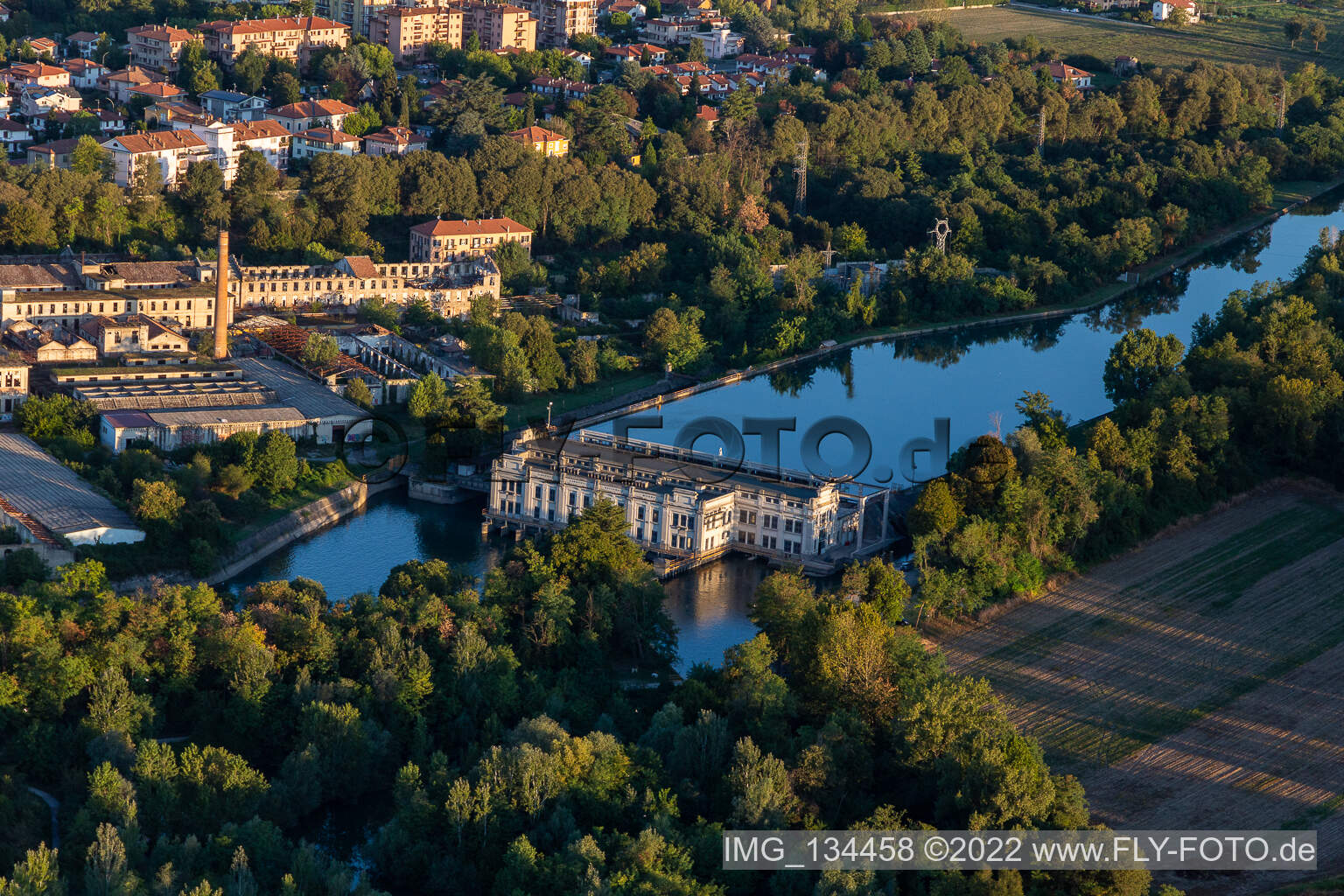 Stauwerk am Muzza Canal in Cassano d’Adda im Bundesland Lombardei, Italien