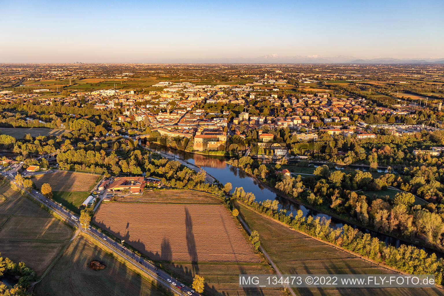 Luftbild von Cassano d’Adda im Bundesland Lombardei, Italien