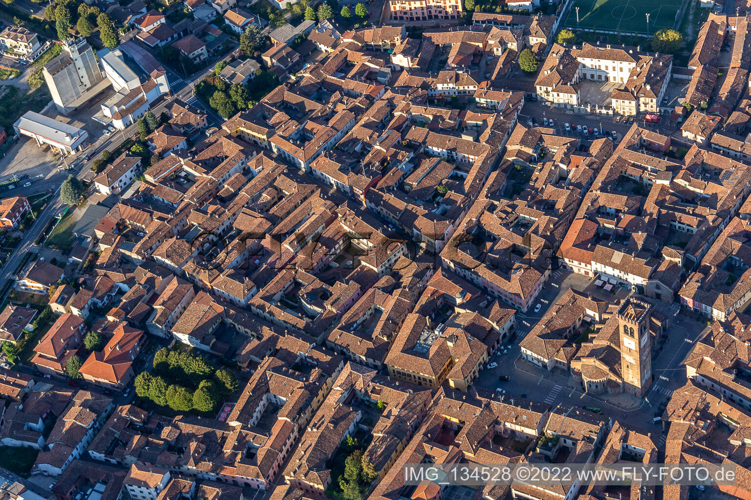 Luftbild von Rivolta d’Adda im Bundesland Cremona, Italien