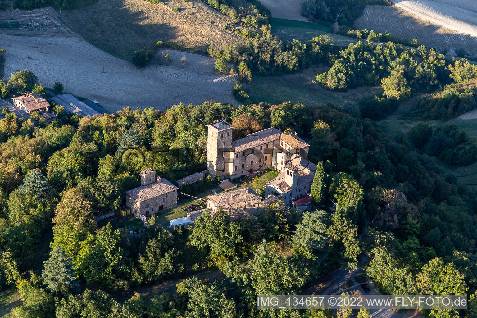 Schloss Montegibbio Castello di Montegibbio in Sassuolo im Bundesland Modena, Italien vom Flugzeug aus