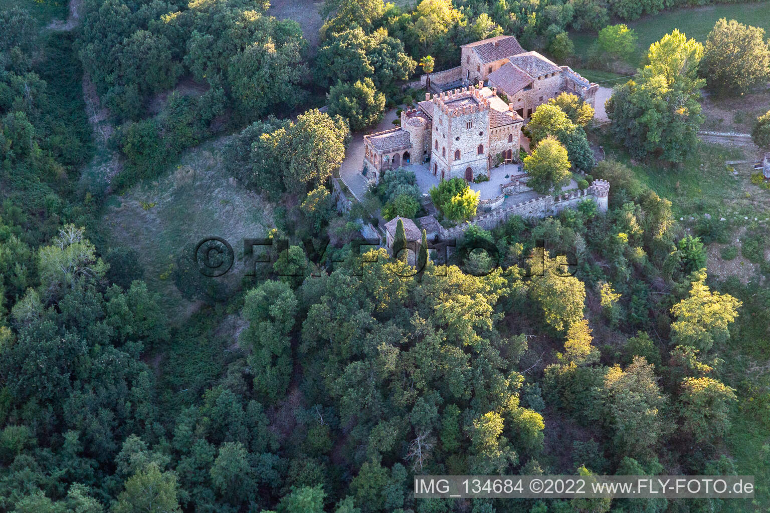Luftaufnahme von Castello della Torricella in Scandiano im Bundesland Reggio Emilia, Italien