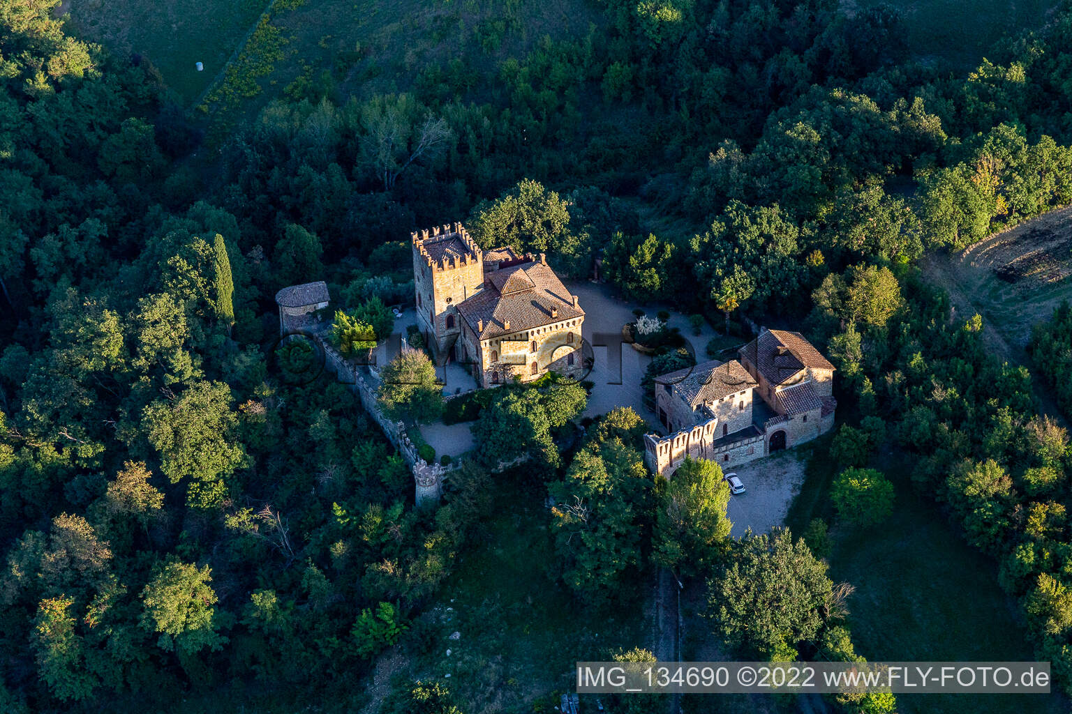 Castello della Torricella in Scandiano im Bundesland Reggio Emilia, Italien vom Flugzeug aus