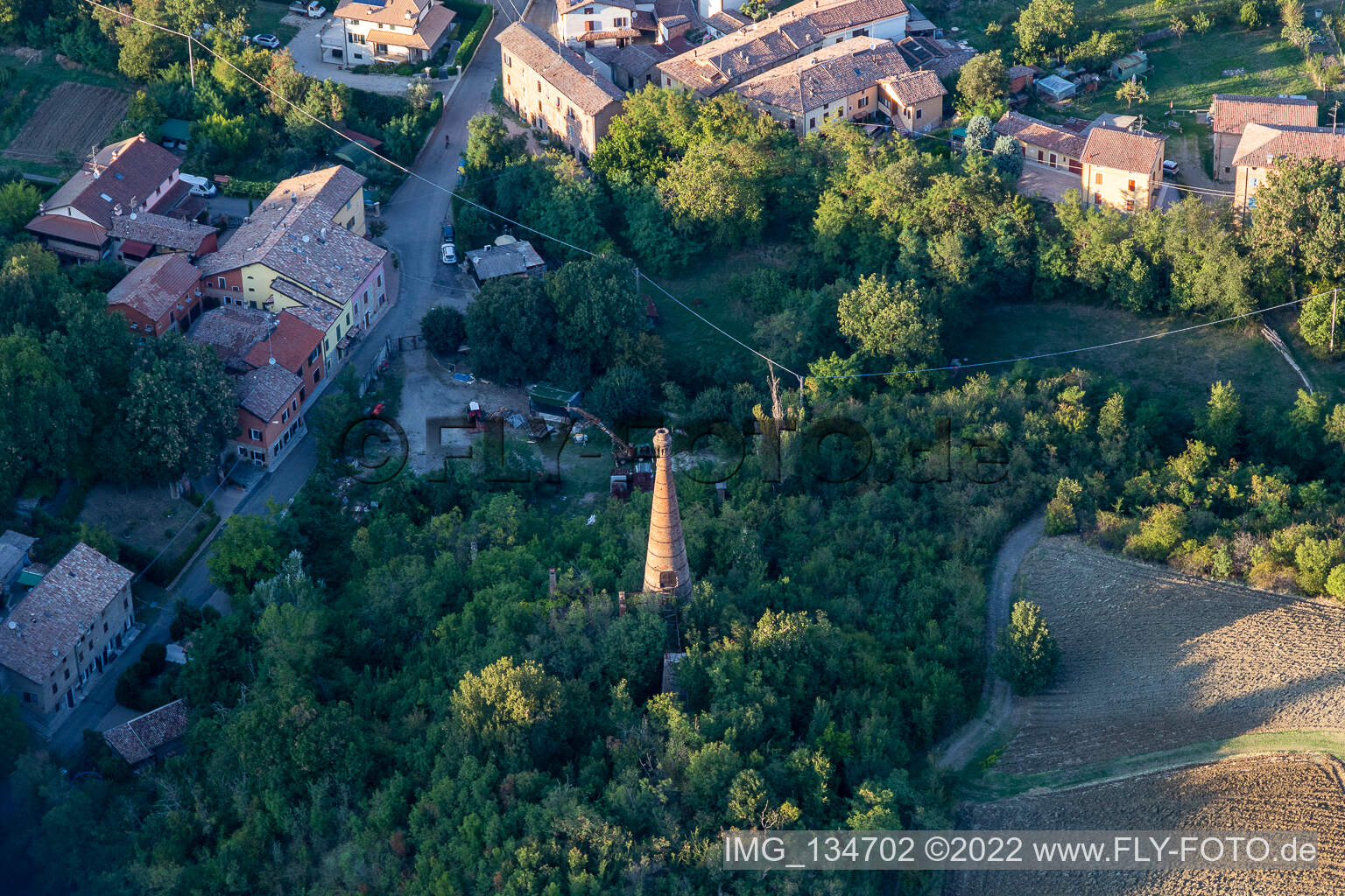 Luftbild von Antiker Brennofen für Zement in Scandiano im Bundesland Reggio Emilia, Italien