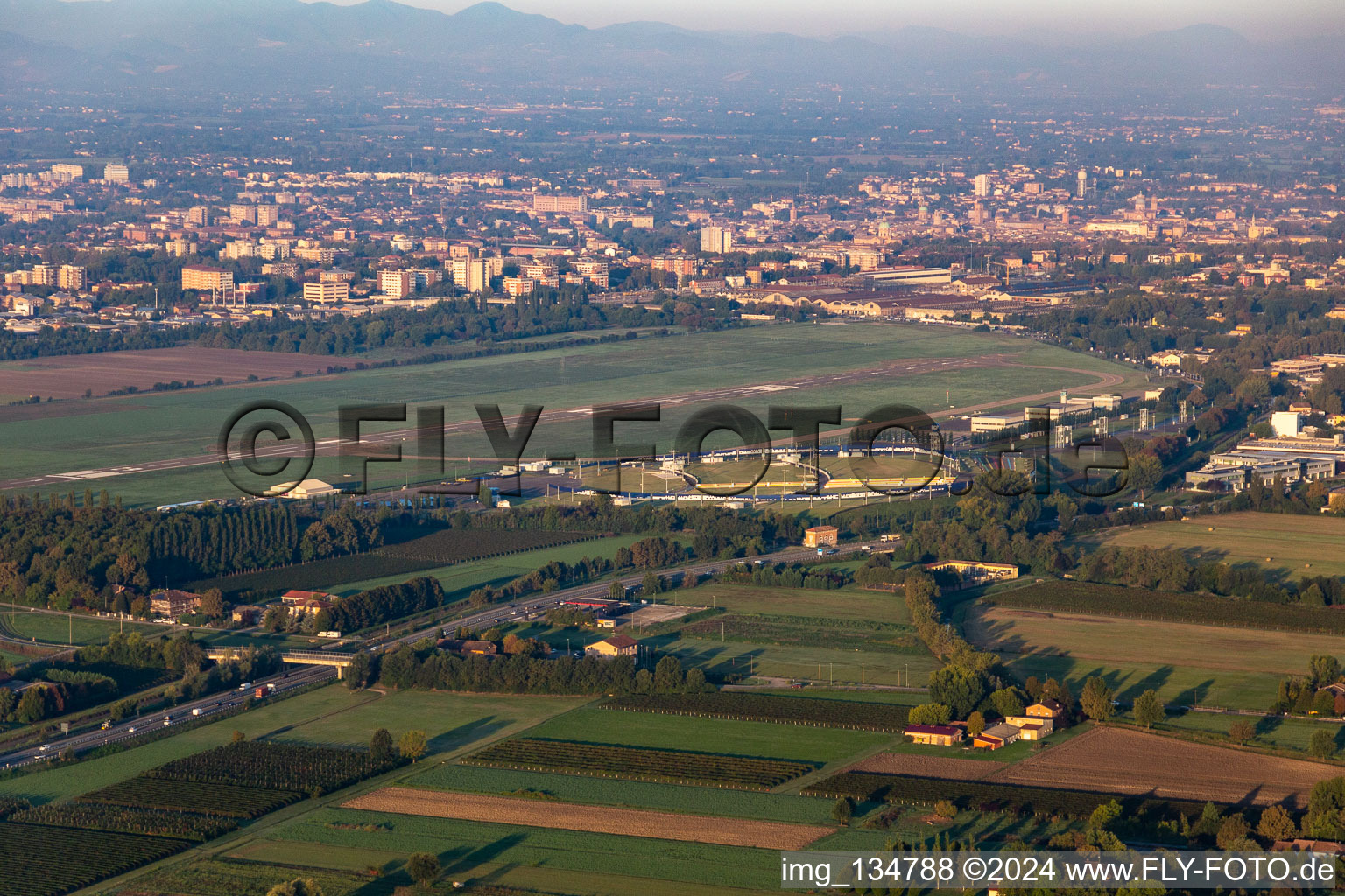 Luftbild von Flugplatz Reggio Emilia Aeroporto di Reggio Emilia - LIDE in Reggio nell’Emilia, Italien