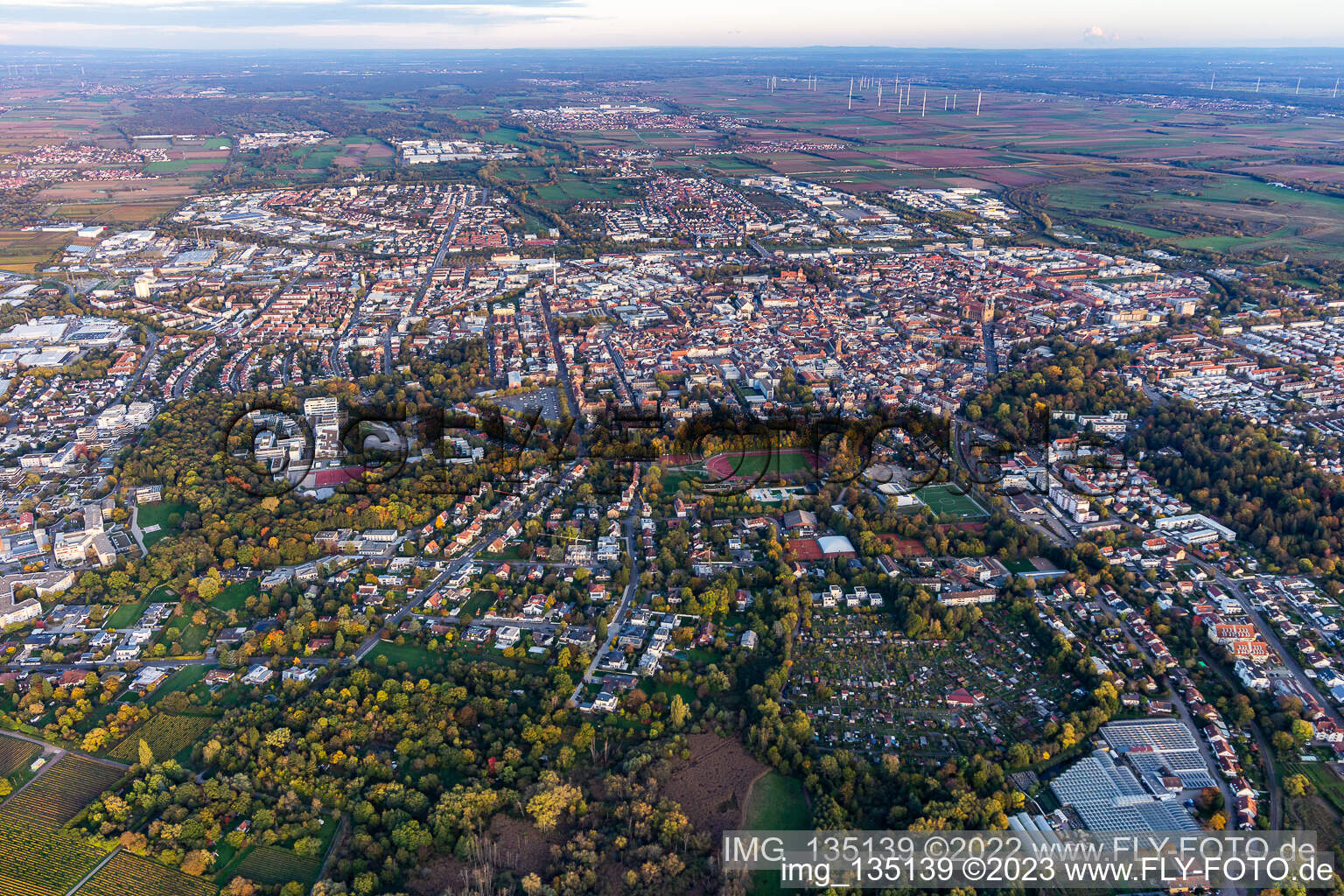 Luftbild von Landau in der Pfalz im Bundesland Rheinland-Pfalz, Deutschland