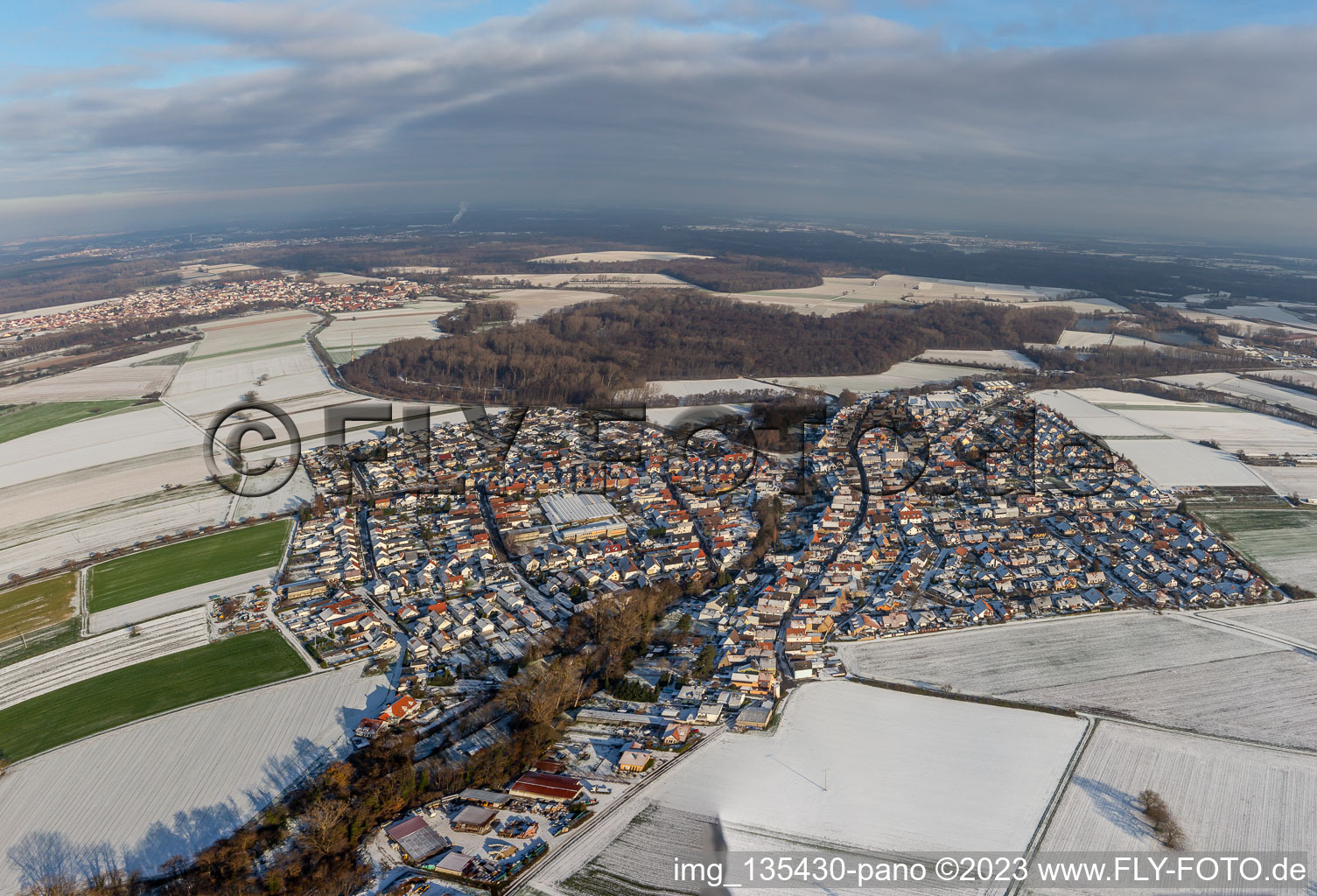 Luftbild von Im Winter bei Schnee in Kuhardt im Bundesland Rheinland-Pfalz, Deutschland