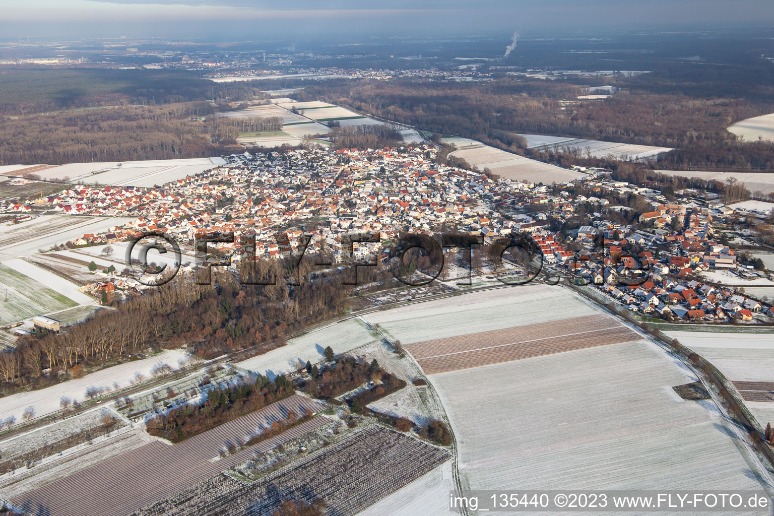 Luftbild von Im Winter bei Schnee in Hördt im Bundesland Rheinland-Pfalz, Deutschland
