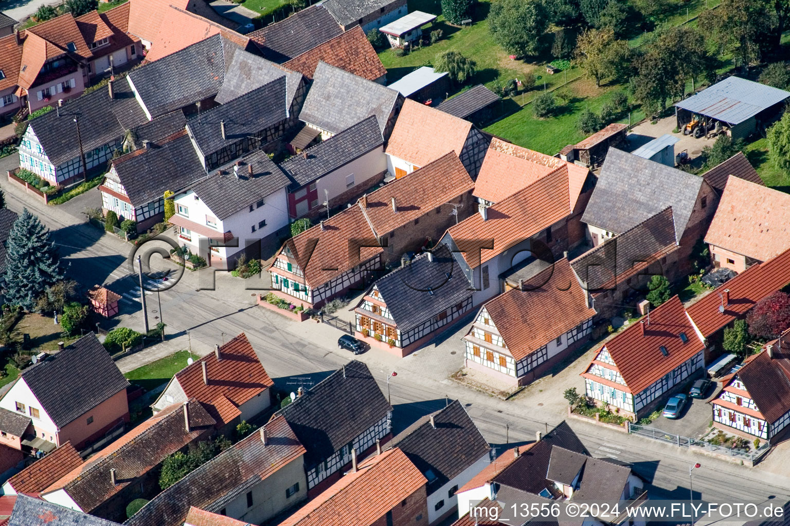 Niederlauterbach im Bundesland Bas-Rhin, Frankreich von oben