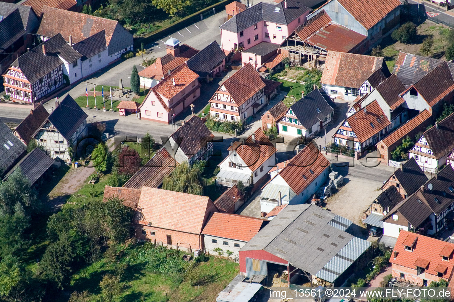 Niederlauterbach im Bundesland Bas-Rhin, Frankreich aus der Luft betrachtet