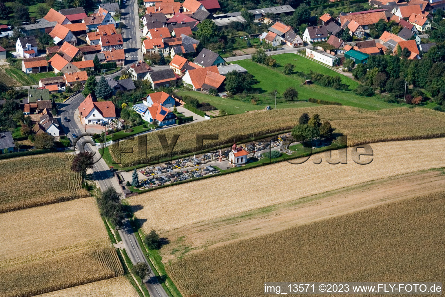 Salmbach im Bundesland Bas-Rhin, Frankreich von einer Drohne aus