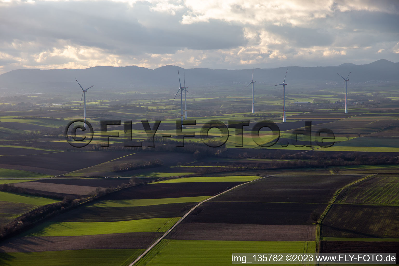 Luftaufnahme von Windpark Freckenfeld im Bundesland Rheinland-Pfalz, Deutschland