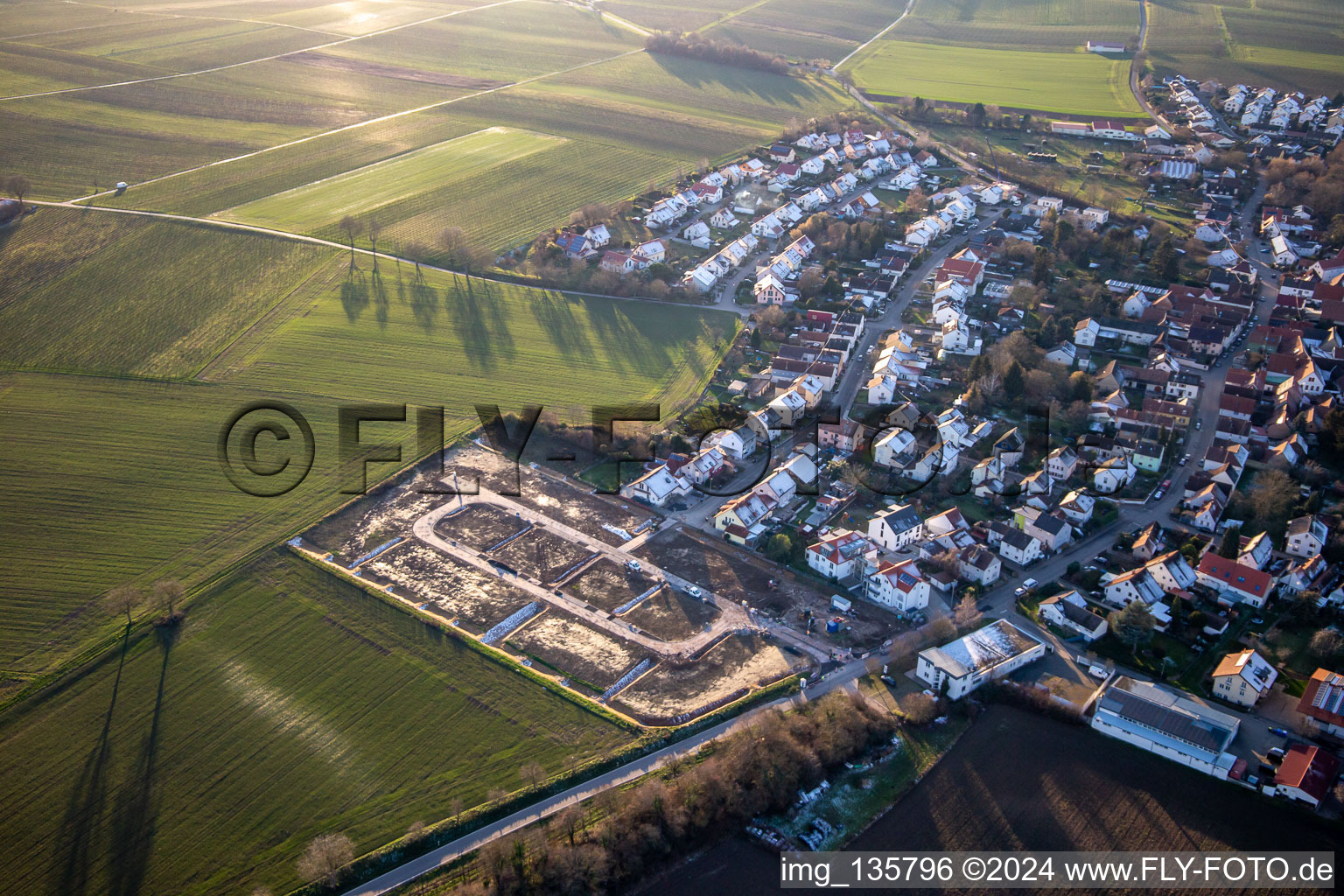 Luftaufnahme von Erschließung Neubaugebiet Impflinger Straße im Ortsteil Mörzheim in Landau in der Pfalz im Bundesland Rheinland-Pfalz, Deutschland
