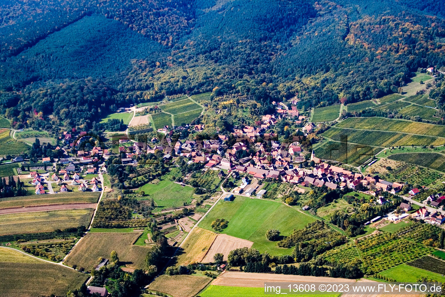 Luftaufnahme von Rott im Bundesland Bas-Rhin, Frankreich