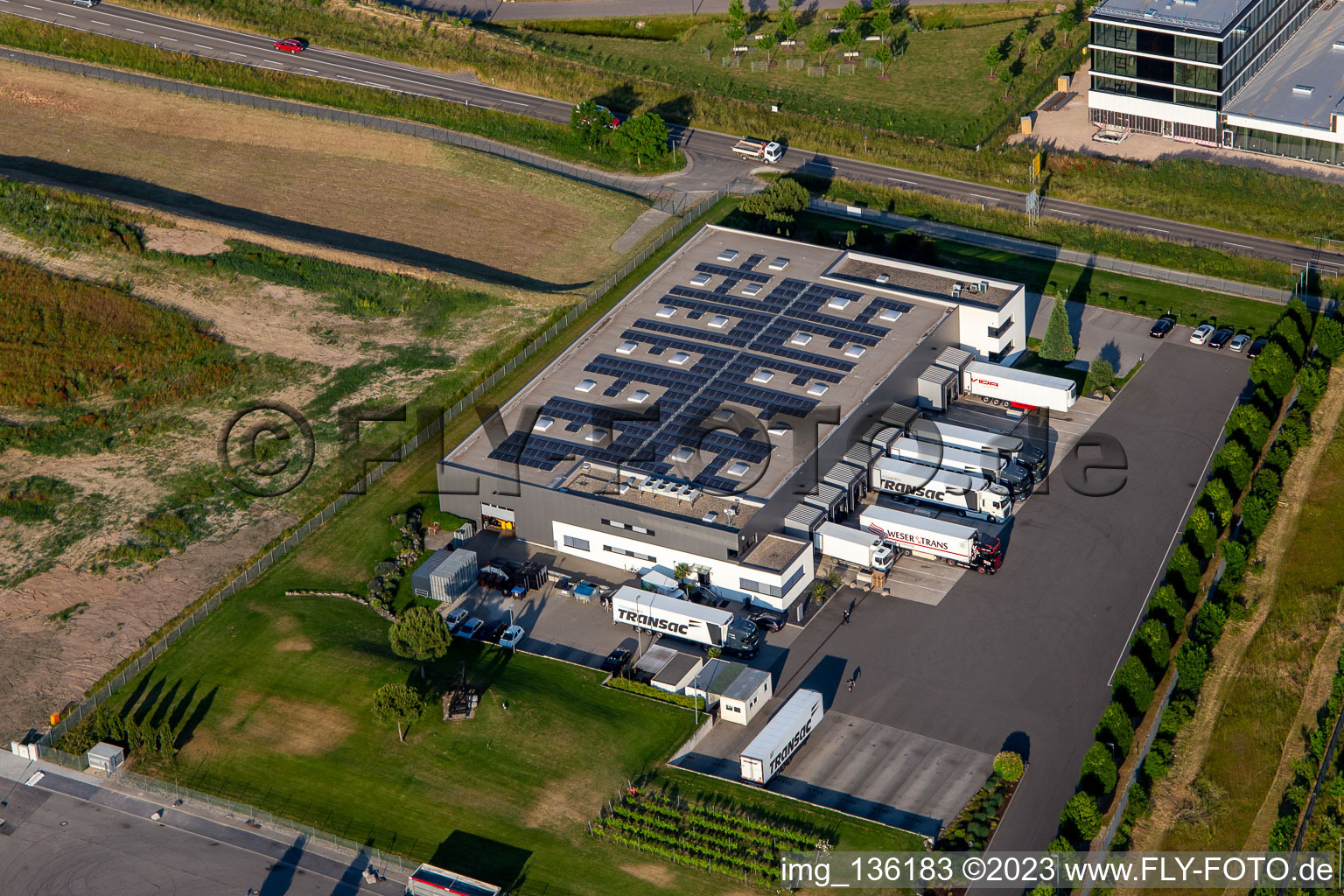 Luftaufnahme von TRANSAC Intern. Speditionsgesellschaft mbH in Rülzheim im Bundesland Rheinland-Pfalz, Deutschland