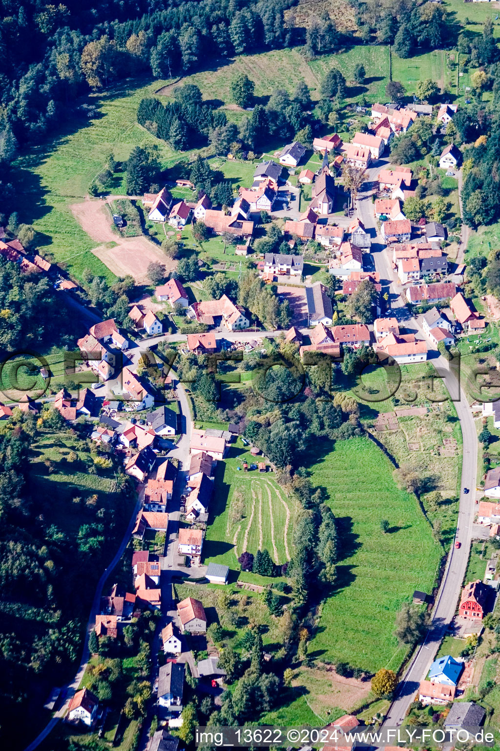 Dorf - Ansicht von Bobenthal im Bundesland Rheinland-Pfalz, Deutschland