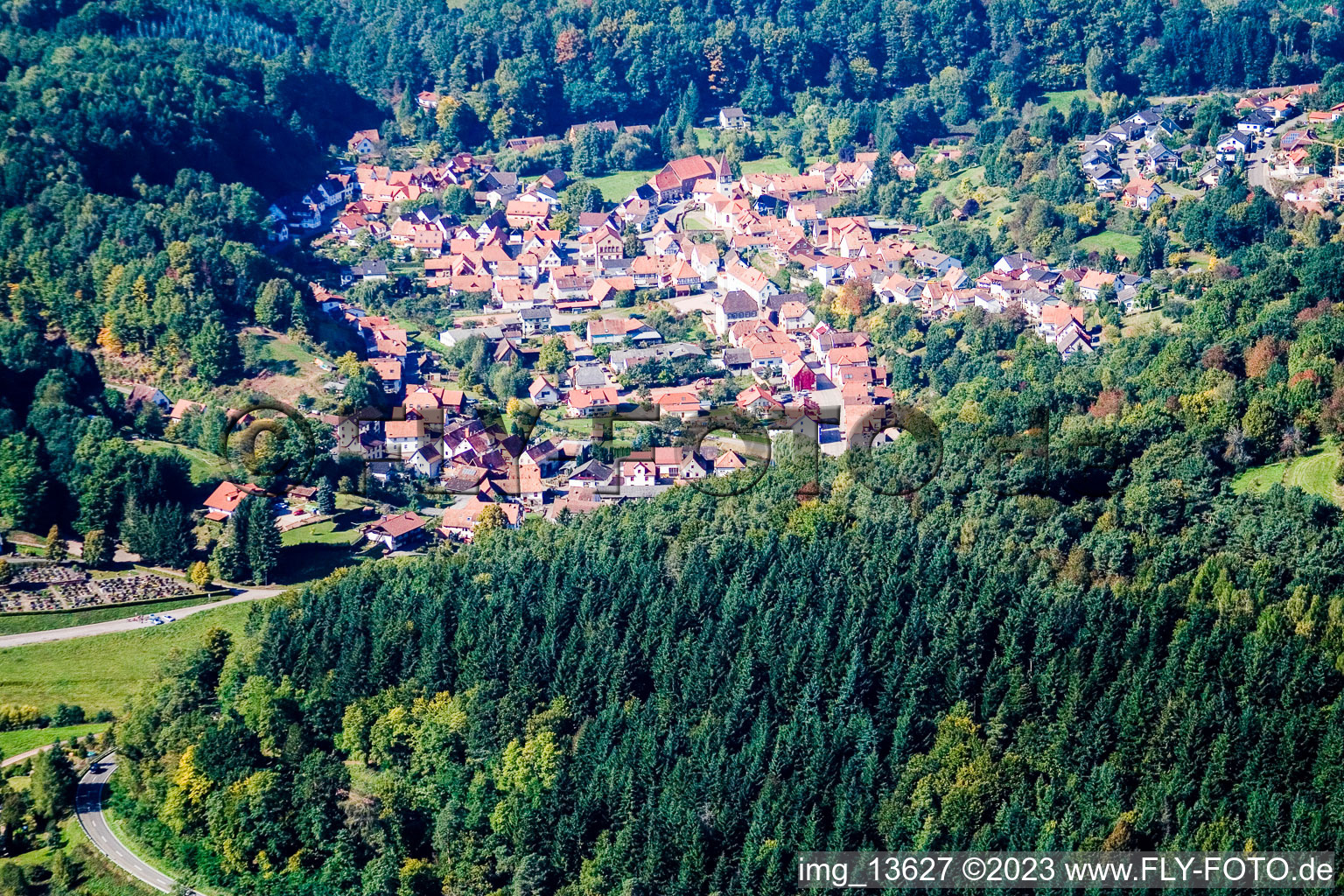 Nothweiler im Bundesland Rheinland-Pfalz, Deutschland aus der Luft