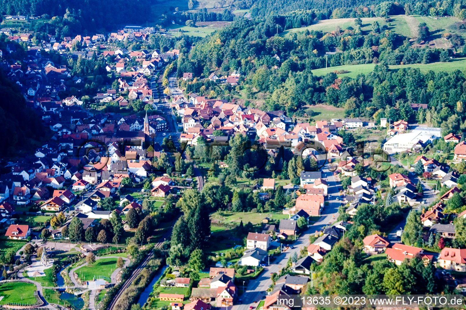 Luftbild von Bundenthal im Bundesland Rheinland-Pfalz, Deutschland