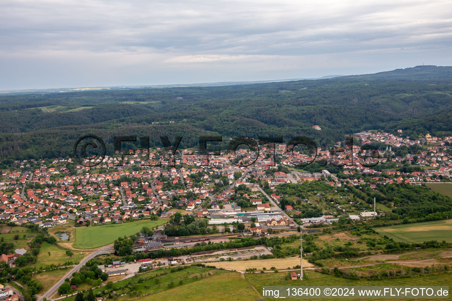 Luftbild von Bahnhof Gernrode in Quedlinburg im Bundesland Sachsen-Anhalt, Deutschland