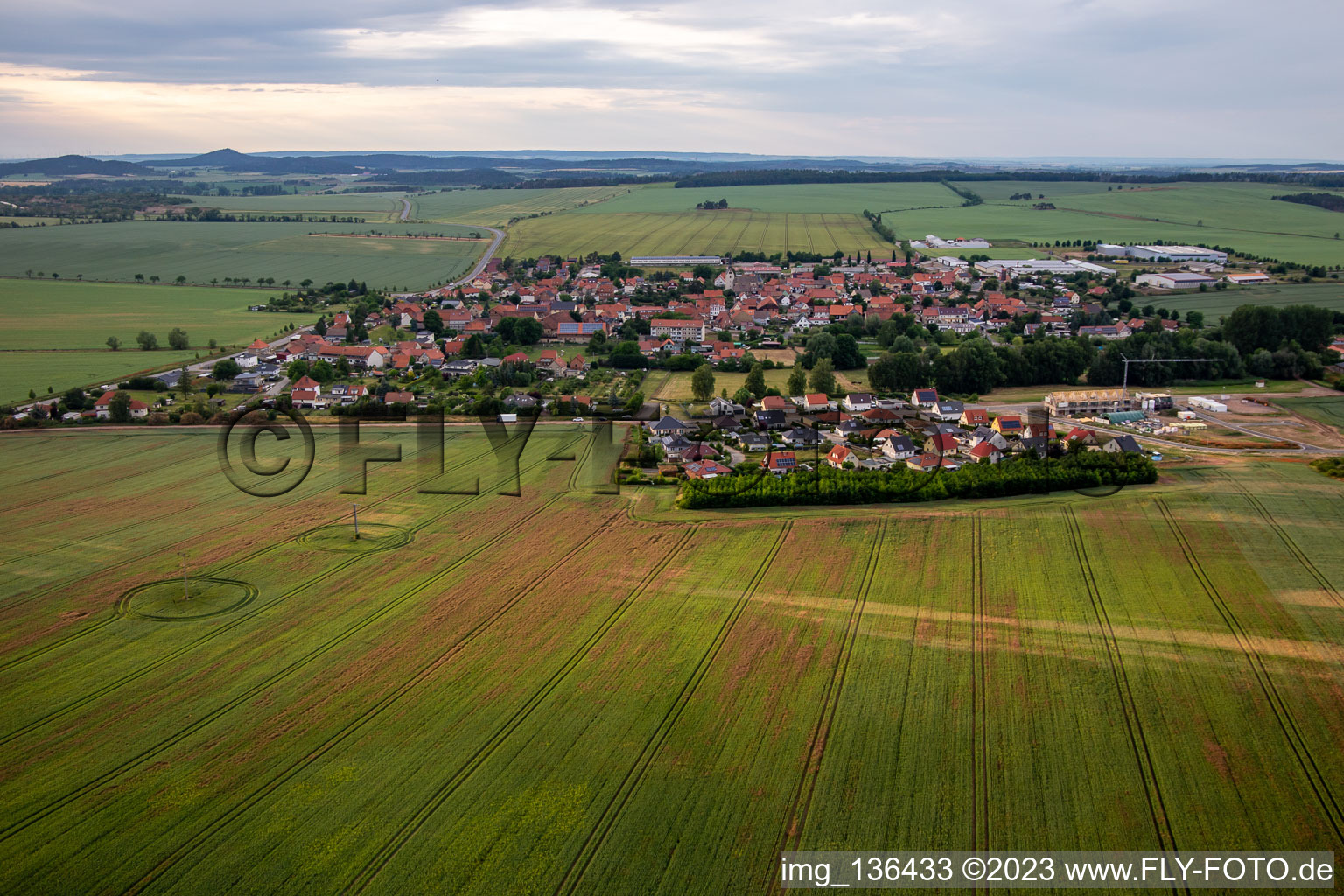 Luftbild von Von Süden im Ortsteil Warnstedt in Thale im Bundesland Sachsen-Anhalt, Deutschland