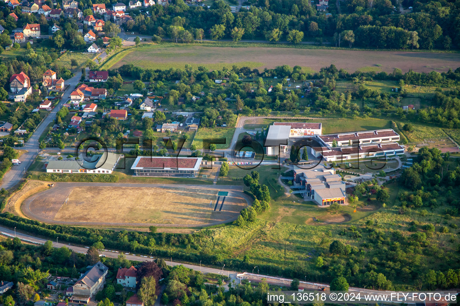 Gemeinschafts Schule, Grundschule und  SINE-CURA-Schule im Ortsteil Gernrode in Quedlinburg im Bundesland Sachsen-Anhalt, Deutschland