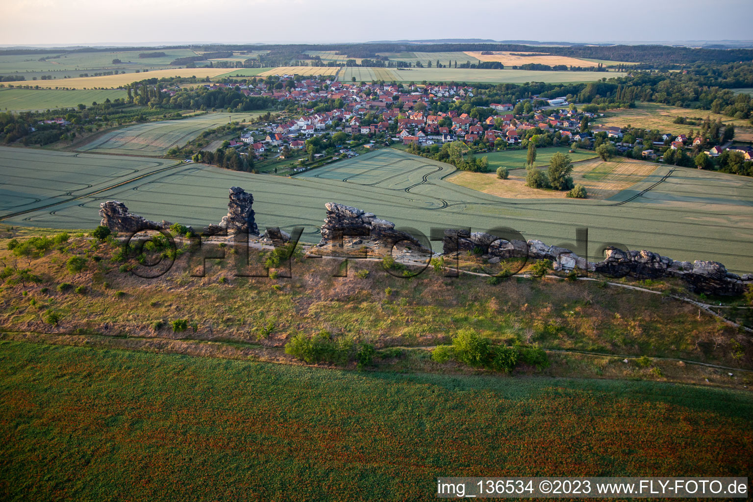 Luftbild von Teufelsmauer Mittelsteine von Südosten im Ortsteil Weddersleben in Thale im Bundesland Sachsen-Anhalt, Deutschland