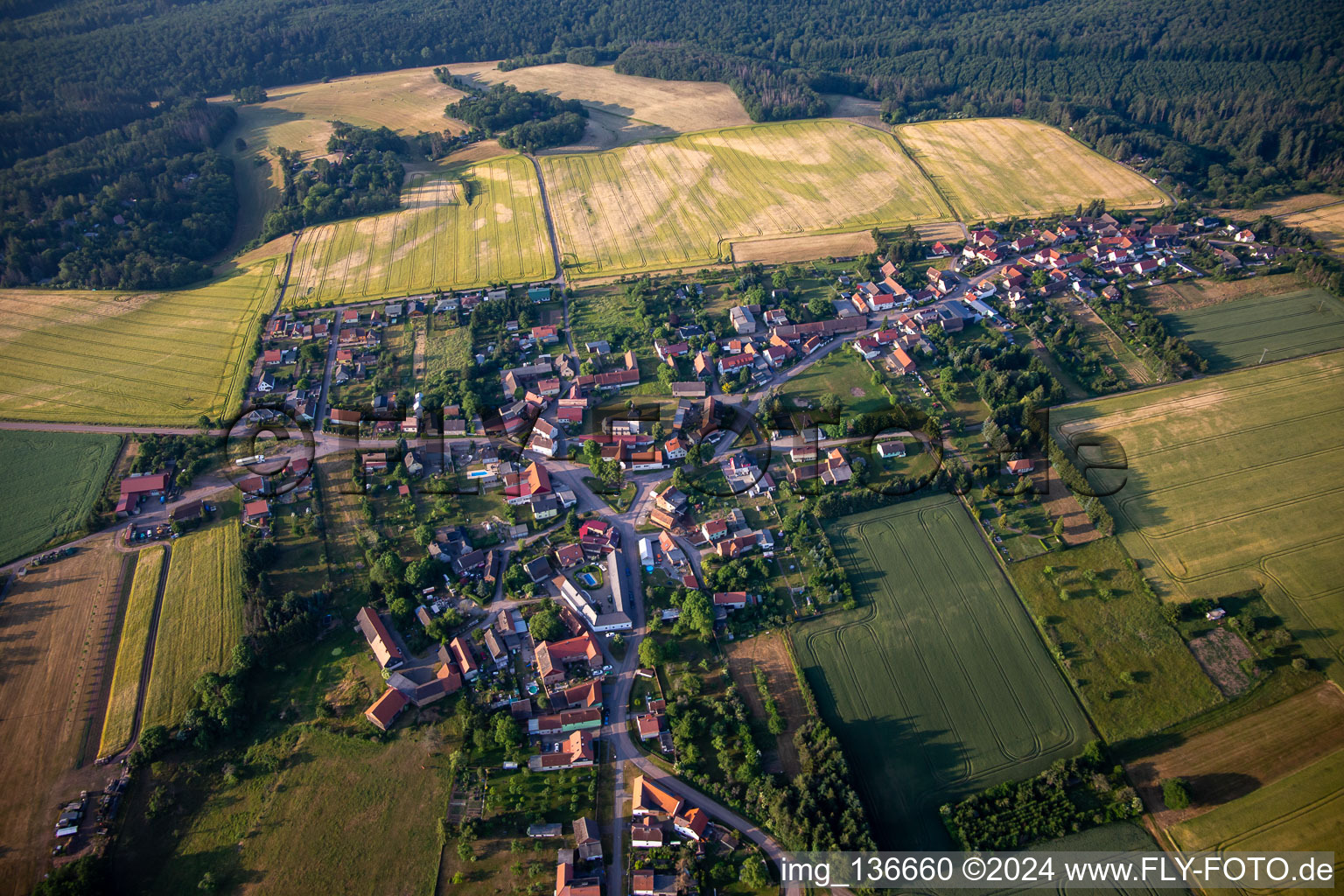 Dorfstr im Ortsteil Gorenzen in Mansfeld im Bundesland Sachsen-Anhalt, Deutschland