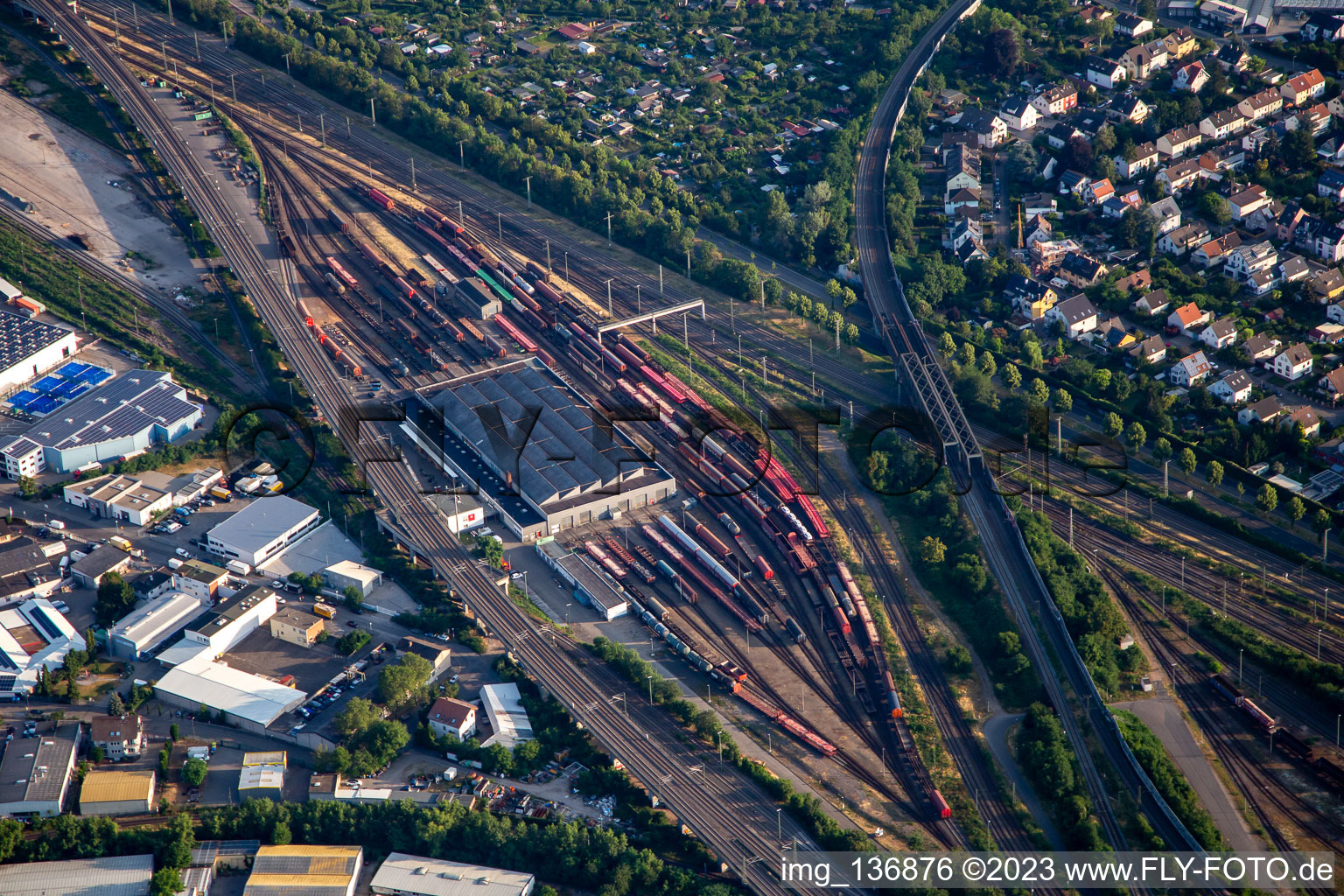 DB Cargo Bahnbetriebswerk Mannheim im Ortsteil Neckarau im Bundesland Baden-Württemberg, Deutschland