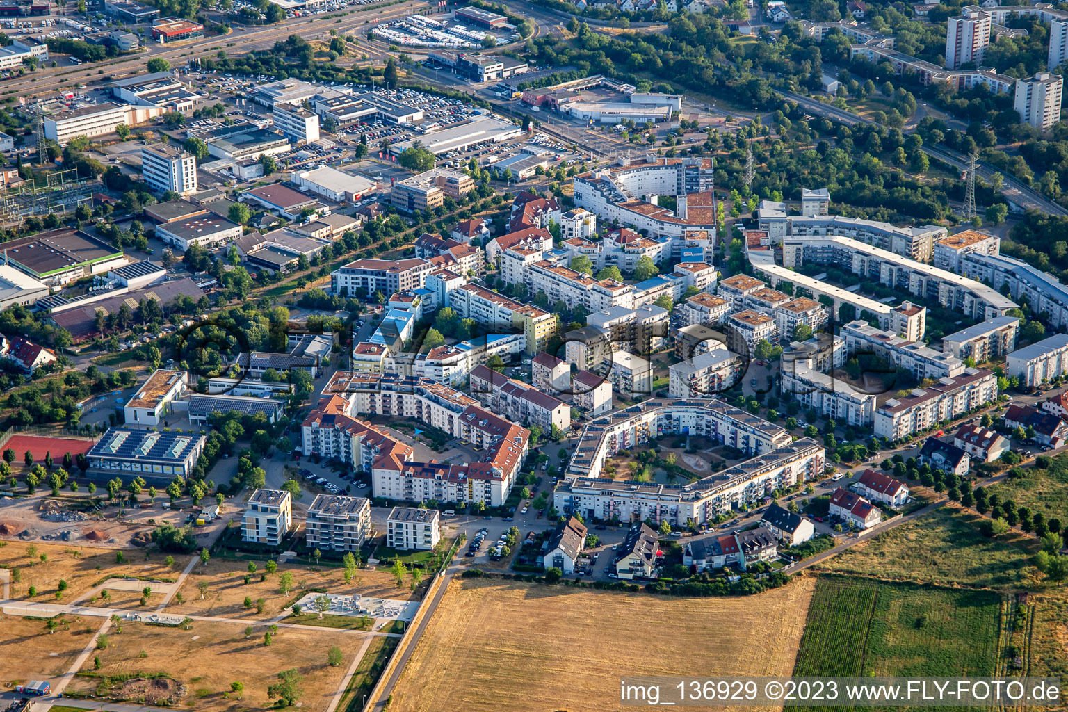 Luftbild von Ida-Dehmel-Ring im Ortsteil Käfertal in Mannheim im Bundesland Baden-Württemberg, Deutschland