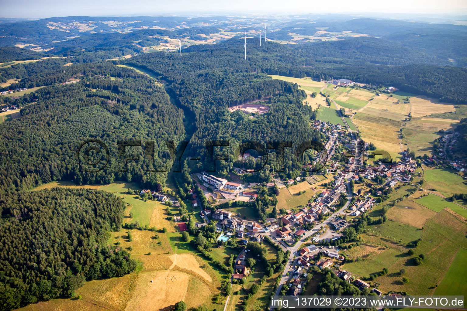 Luftbild von Von Süden in Grasellenbach im Bundesland Hessen, Deutschland