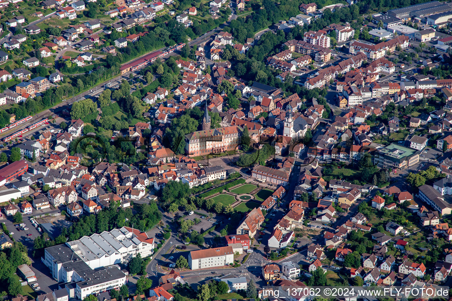 Schloss Erbach und  Lustgarten Erbach im Ortsteil Lauerbach im Bundesland Hessen, Deutschland