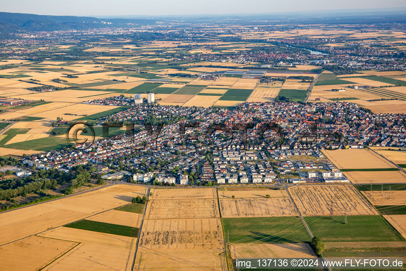 Luftbild von Von Nordwesten in Heddesheim im Bundesland Baden-Württemberg, Deutschland