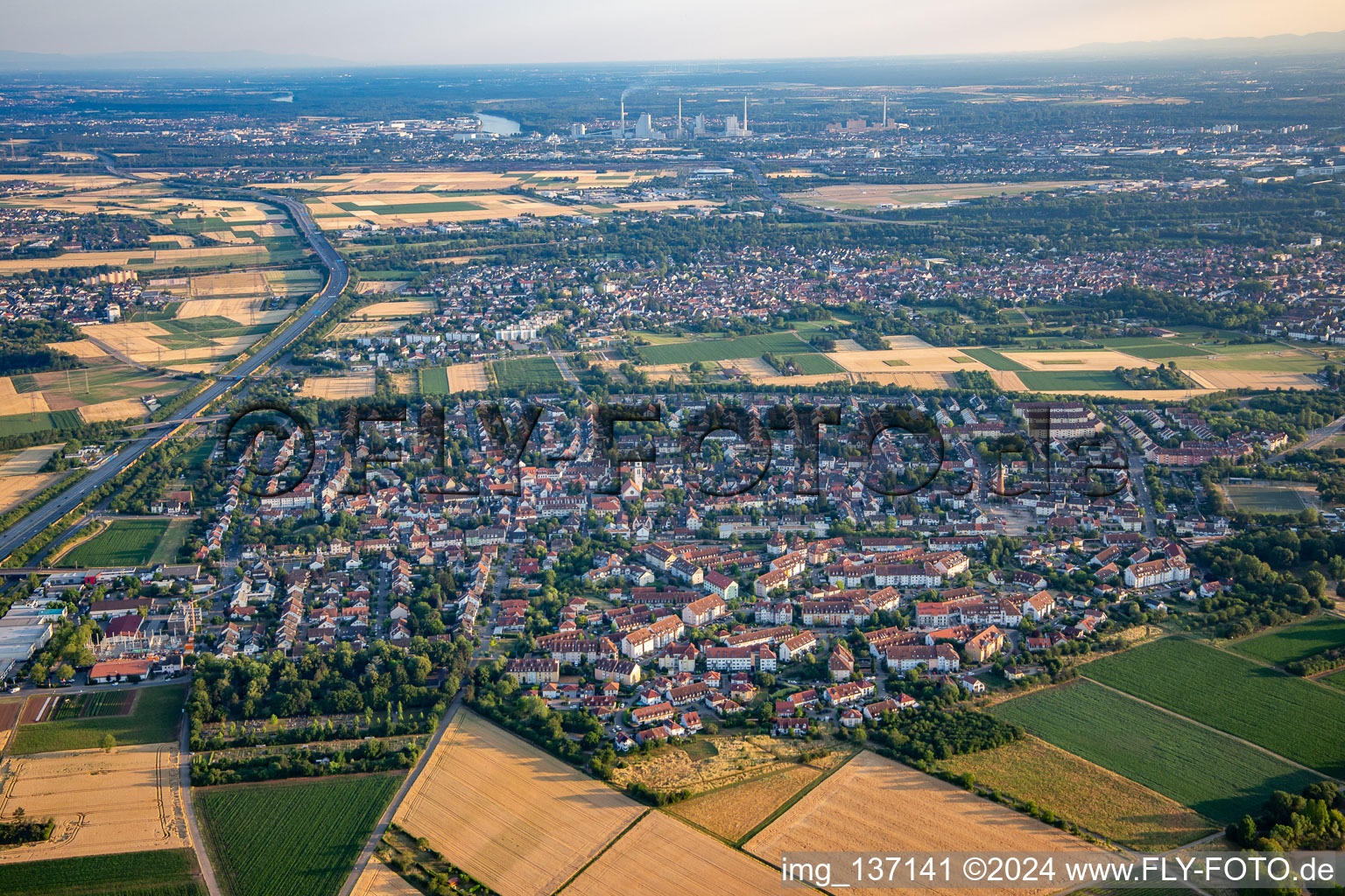 Luftbild von Ortsteil Vogelstang in Mannheim im Bundesland Baden-Württemberg, Deutschland