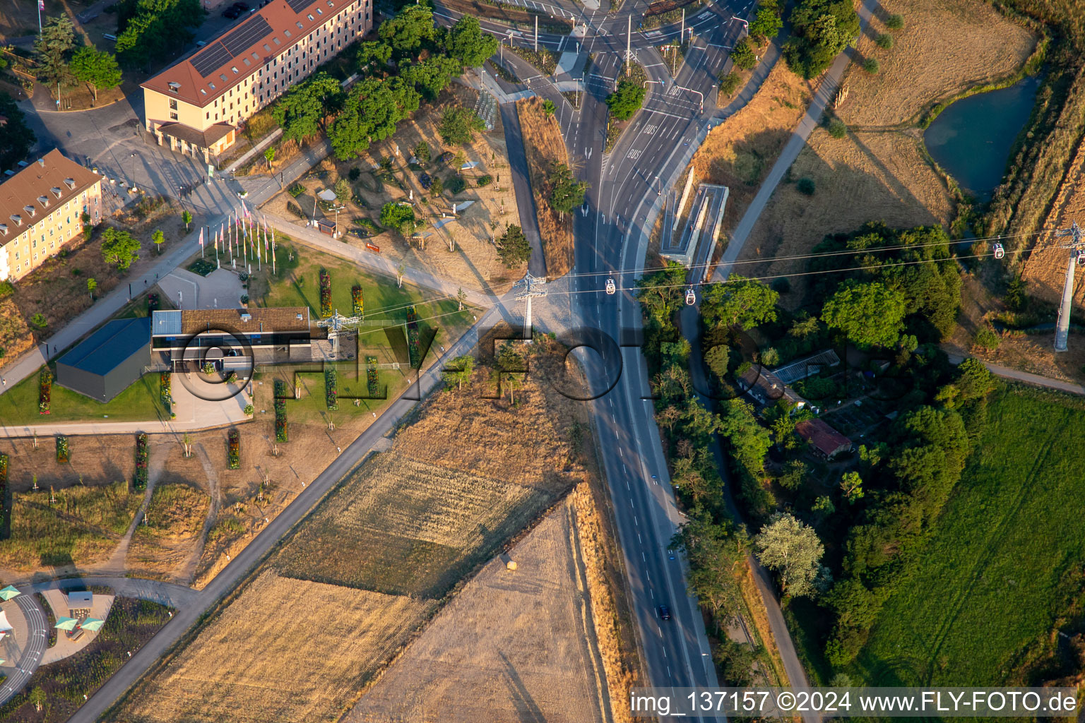 Seilbahnstation Luisen-Park vom Spinelpark auf der Bundesgartenschau Mannheim BUGA 2023 im Ortsteil Oststadt im Bundesland Baden-Württemberg, Deutschland