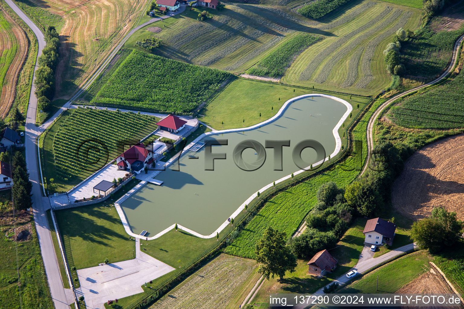 Weingut mit privatem Teich in Ormož, Slowenien