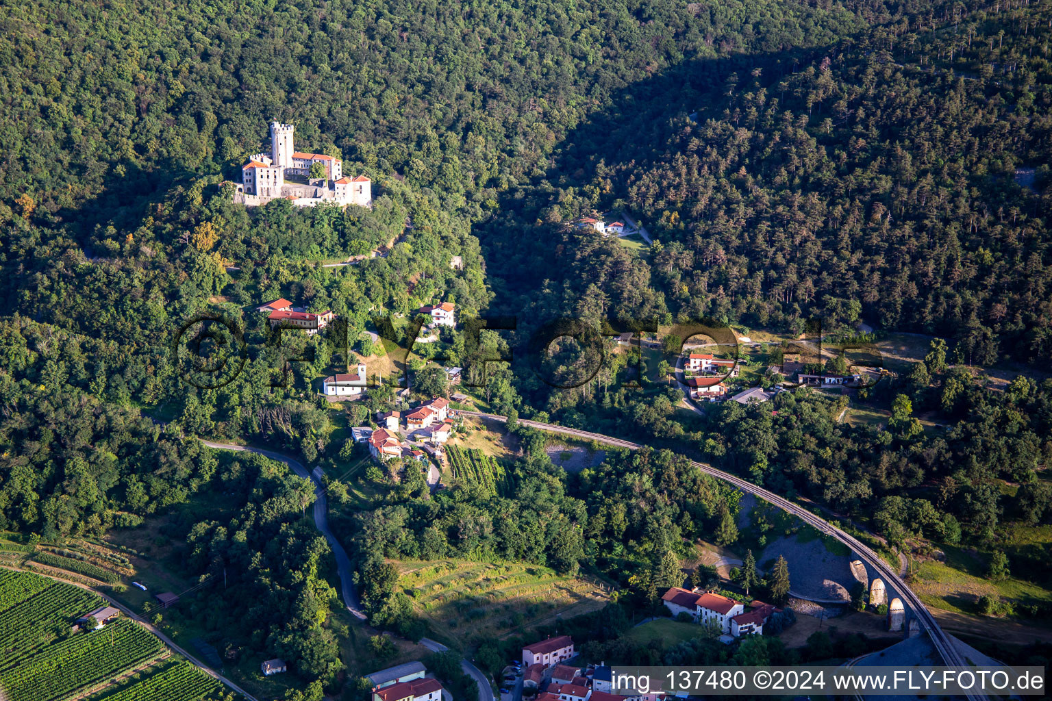 Burg / Grad Rihemberk in Nova Gorica, Slowenien