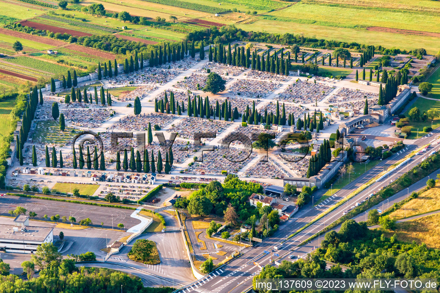 Friedhof Cimitero monumentale di Gorizia, Italien