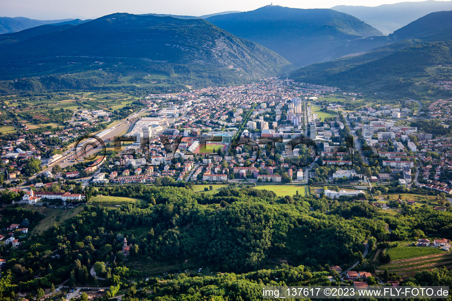 Innenstadt von Süden in Nova Gorica, Slowenien