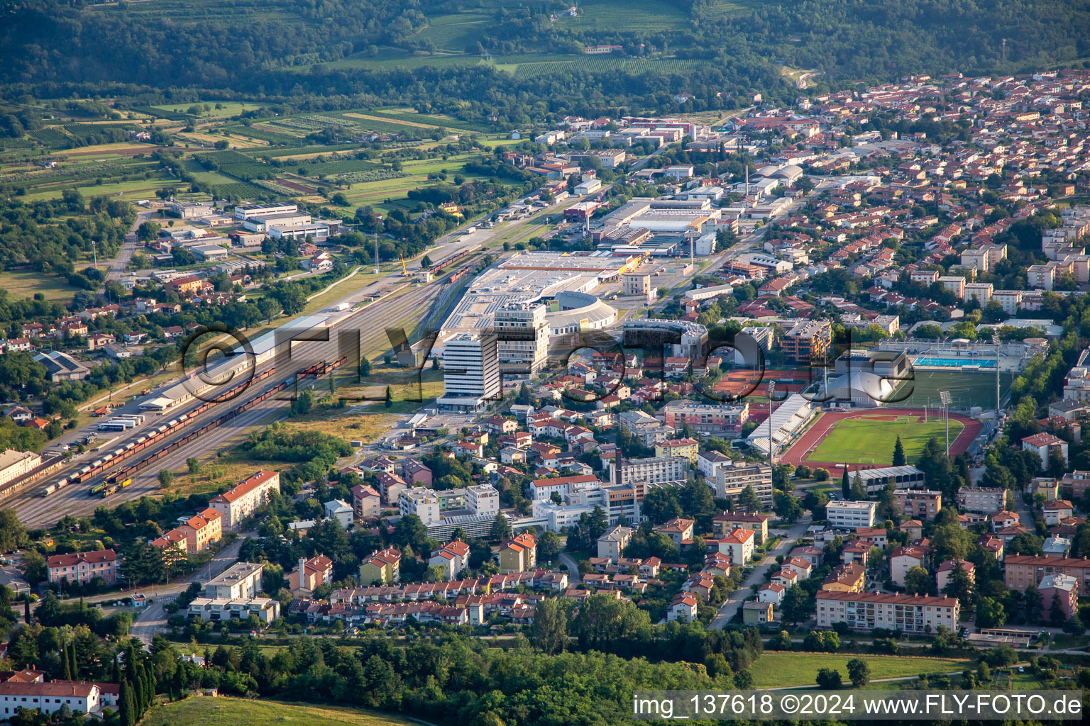 Innenstadt W von Süden in Nova Gorica, Slowenien